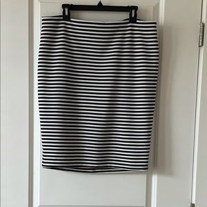 FOREVER 21 pencil skirt